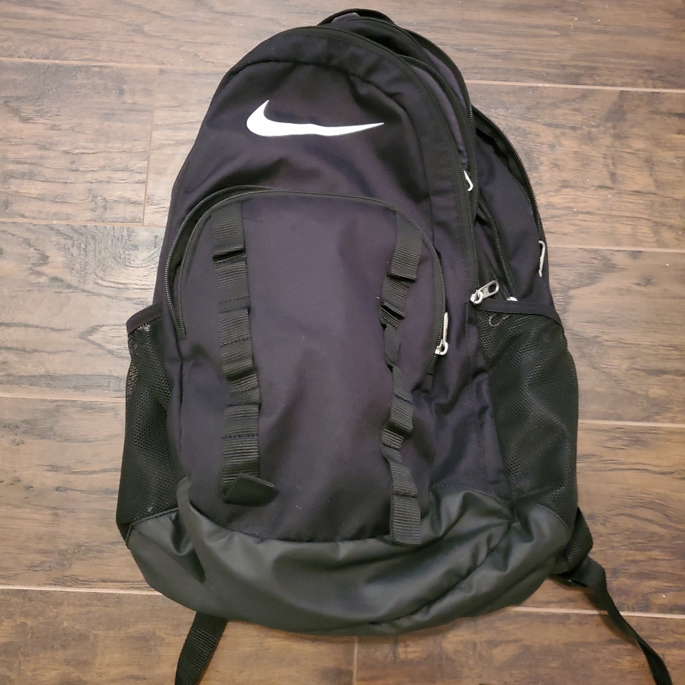 Nike back pack 4 zipper
